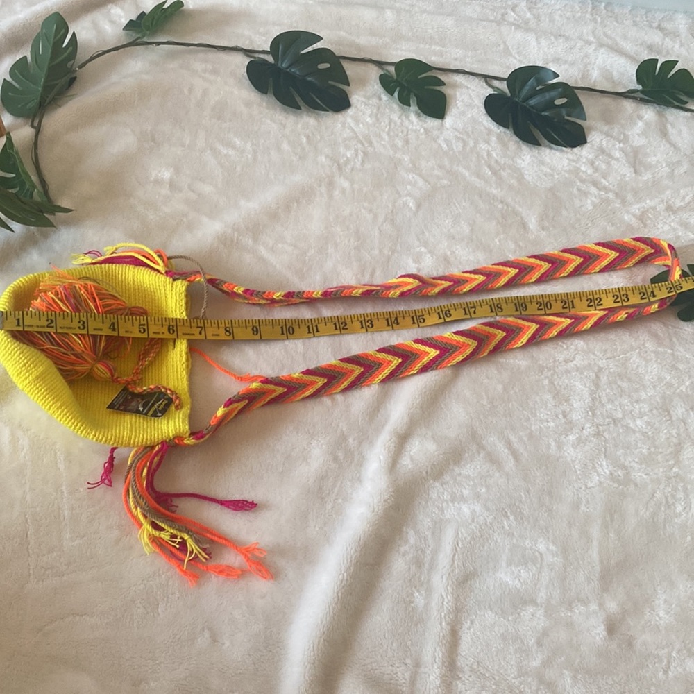 Mini Wayuu Colombian Woven Crossbody NWT Multi-Colored Chevron Strap and Tassel - Picture 7 of 7
